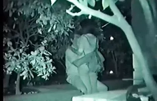 Sperma filmy porno do obejrzenia za darmo płynie w piersi i brzuch